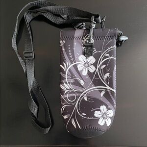 Tropical Floral Butterfly Black & White Crossbody Neoprene Bottle Holder NWOT